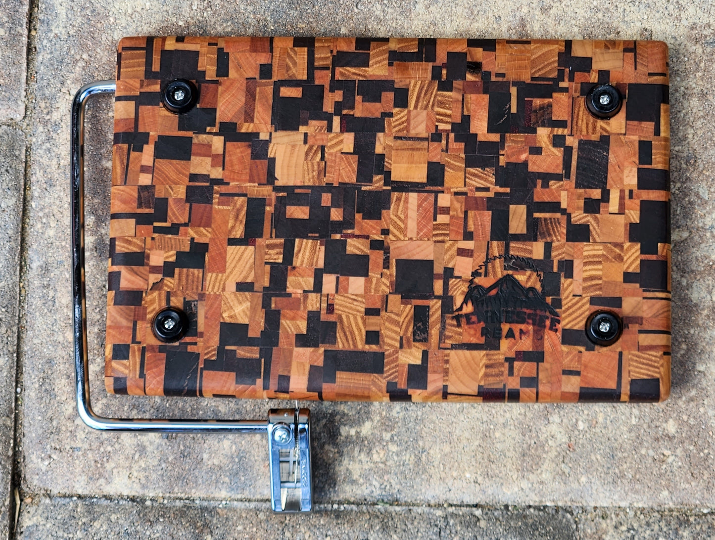 Chaotic End Grain Cheeseboard Slicer